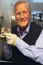 Watch The Incredible Story of Marie Antoinette\'s Watch... With Nicholas Parsons Niter